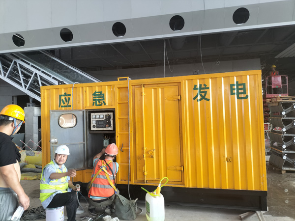 远安怎样判断空气滤清器是否需要更换？