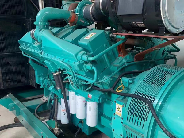 远安更换100kW柴油发电机组机油时，需要注意哪些事项？